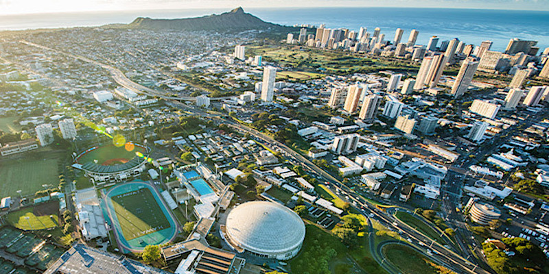 Manoa lower campus toward Diamond Head, UH Photo